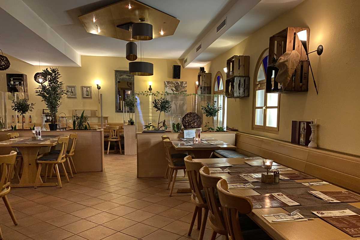 Restaurant11